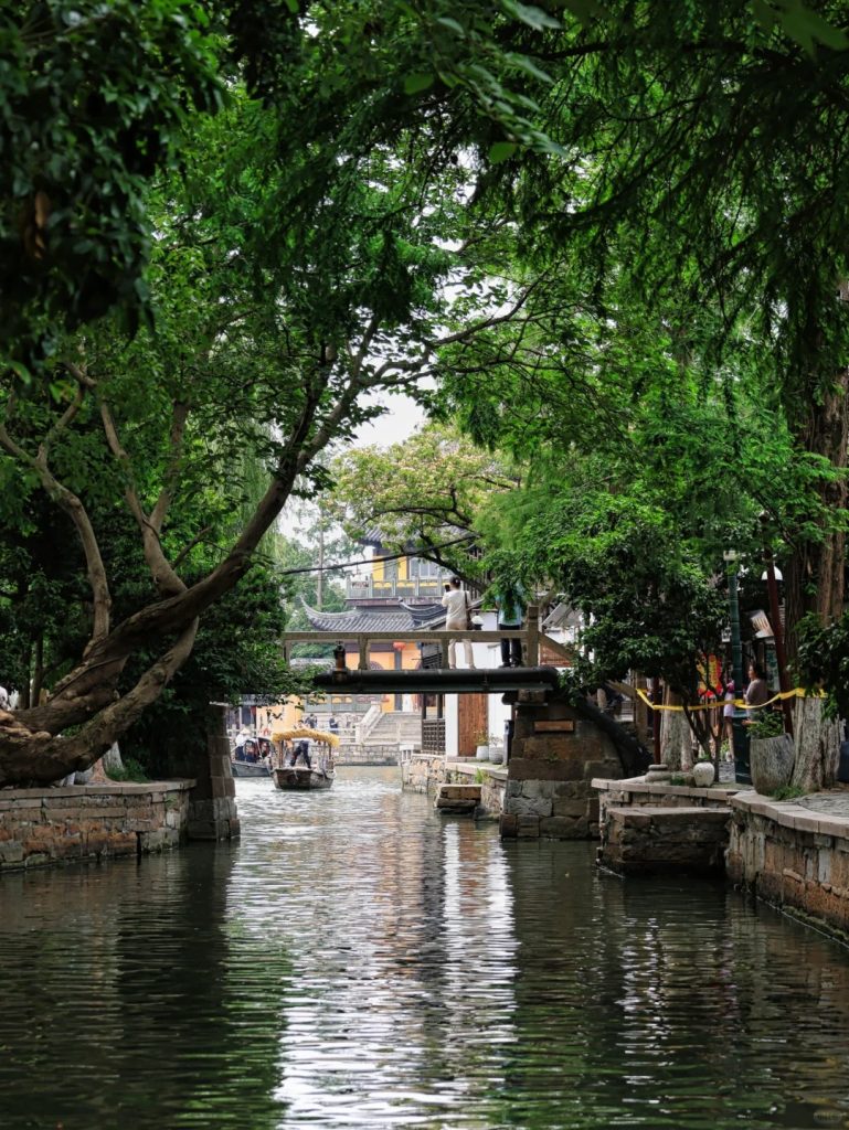 📍朱家角古镇 一半烟火，一半江南 1 HsienYung📸 来自小红书网页版